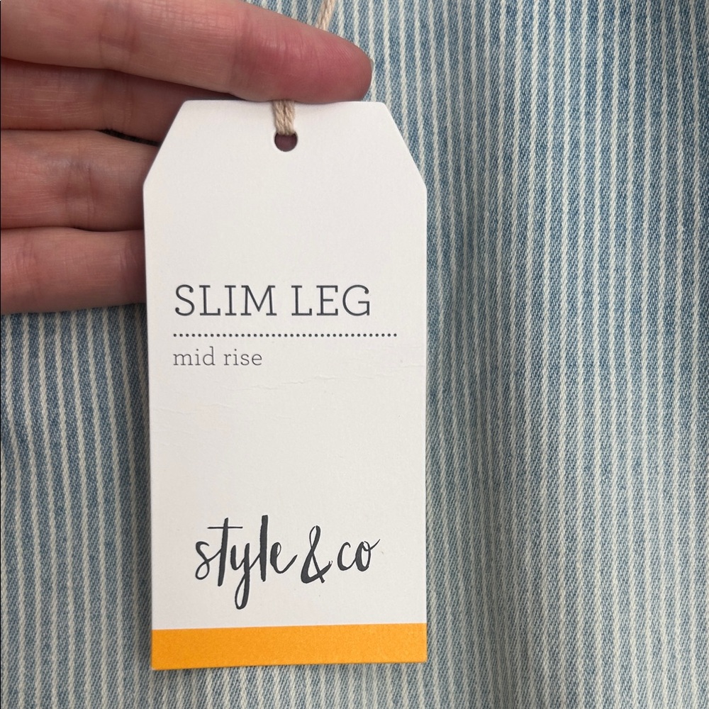 NWT Style & Co. Women's Light wash Straight Leg Jeans - Picture 3 of 7